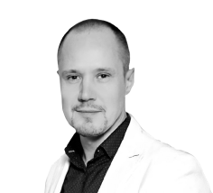 <p><span style="font-style: italic;"><span style="font-weight: bold;">Victor Kondrashov</span>&nbsp;Marketingchef</span></p>