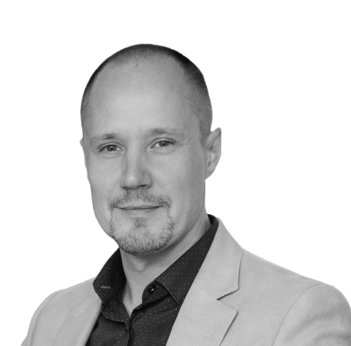 <p><span style="font-style: italic;"><span style="font-weight: bold;">Victor Kondrashov</span>&nbsp; Marketingchef</span></p>