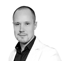 <p><span style="font-style: italic;"><span style="font-weight: bold;">Victor Kondrashov</span>&nbsp;Marketingchef</span></p>